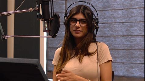 mia khalifa muslim|Mia Khalifa filmed a porn scene where she was wearing a hijab.